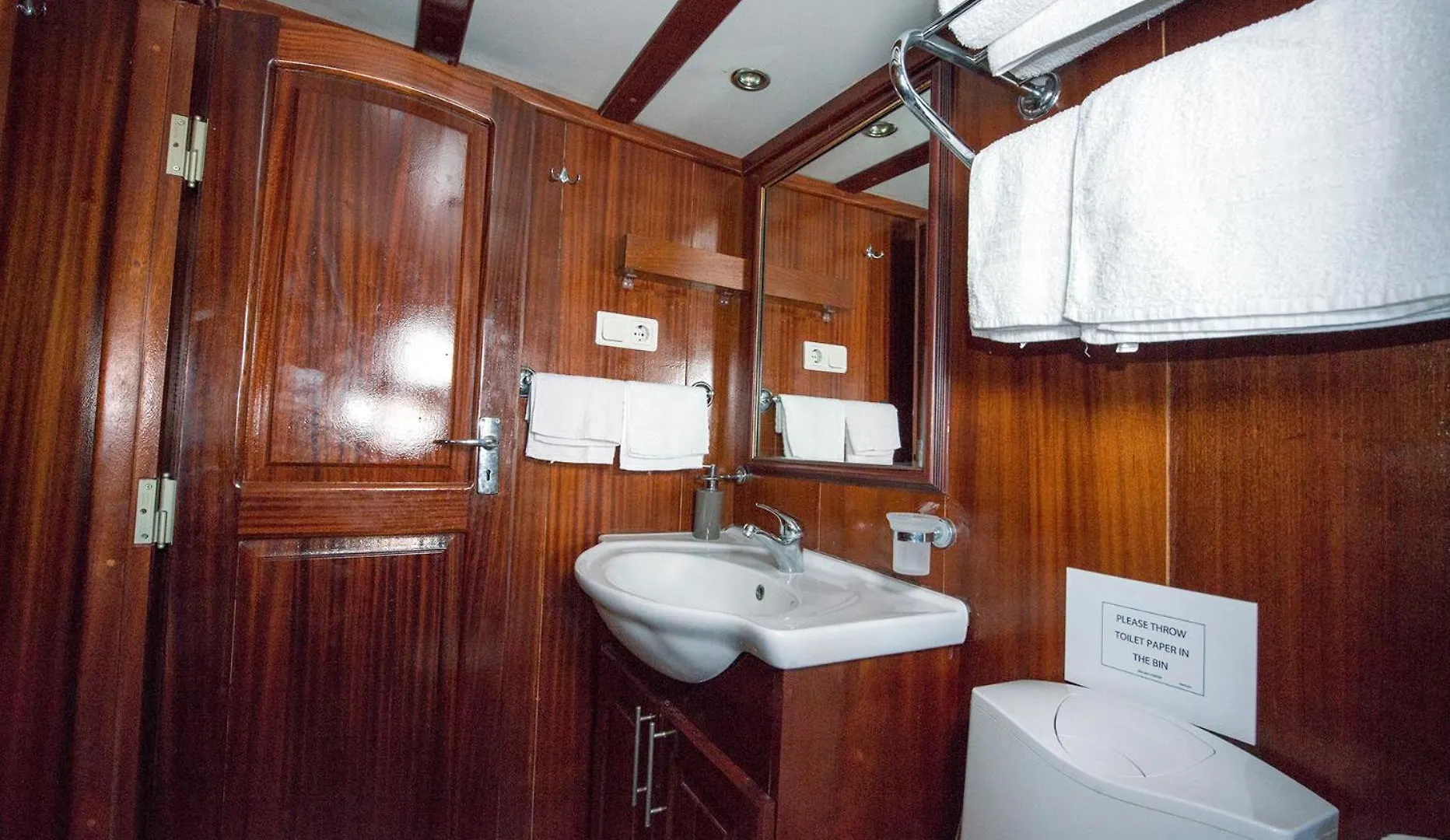 Tersane IV Vincitore 4 Hotel Di Bruno Barbieri 팔레르모 2*,