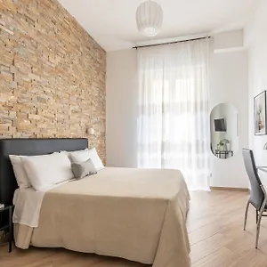 Maqueda House Apartment